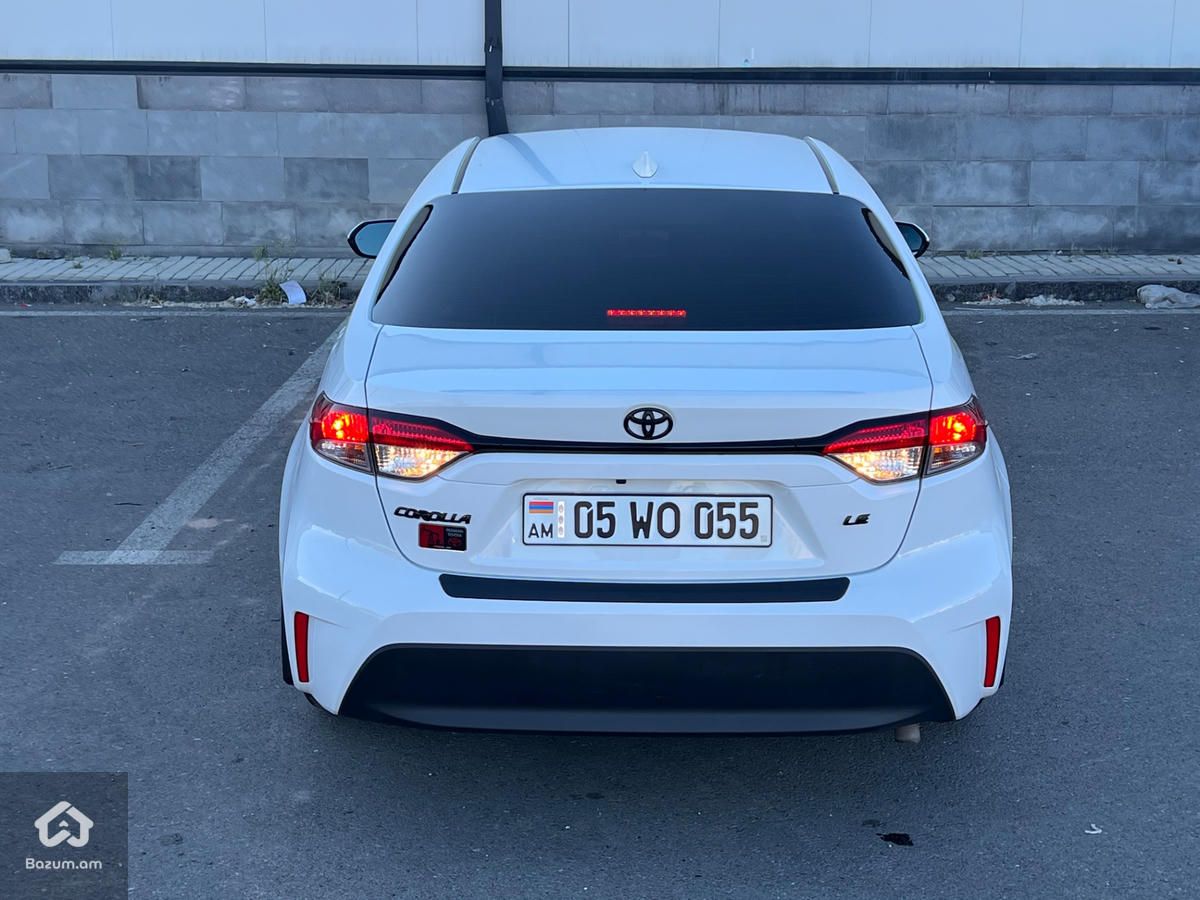Toyota Corolla LE Premium - image 6