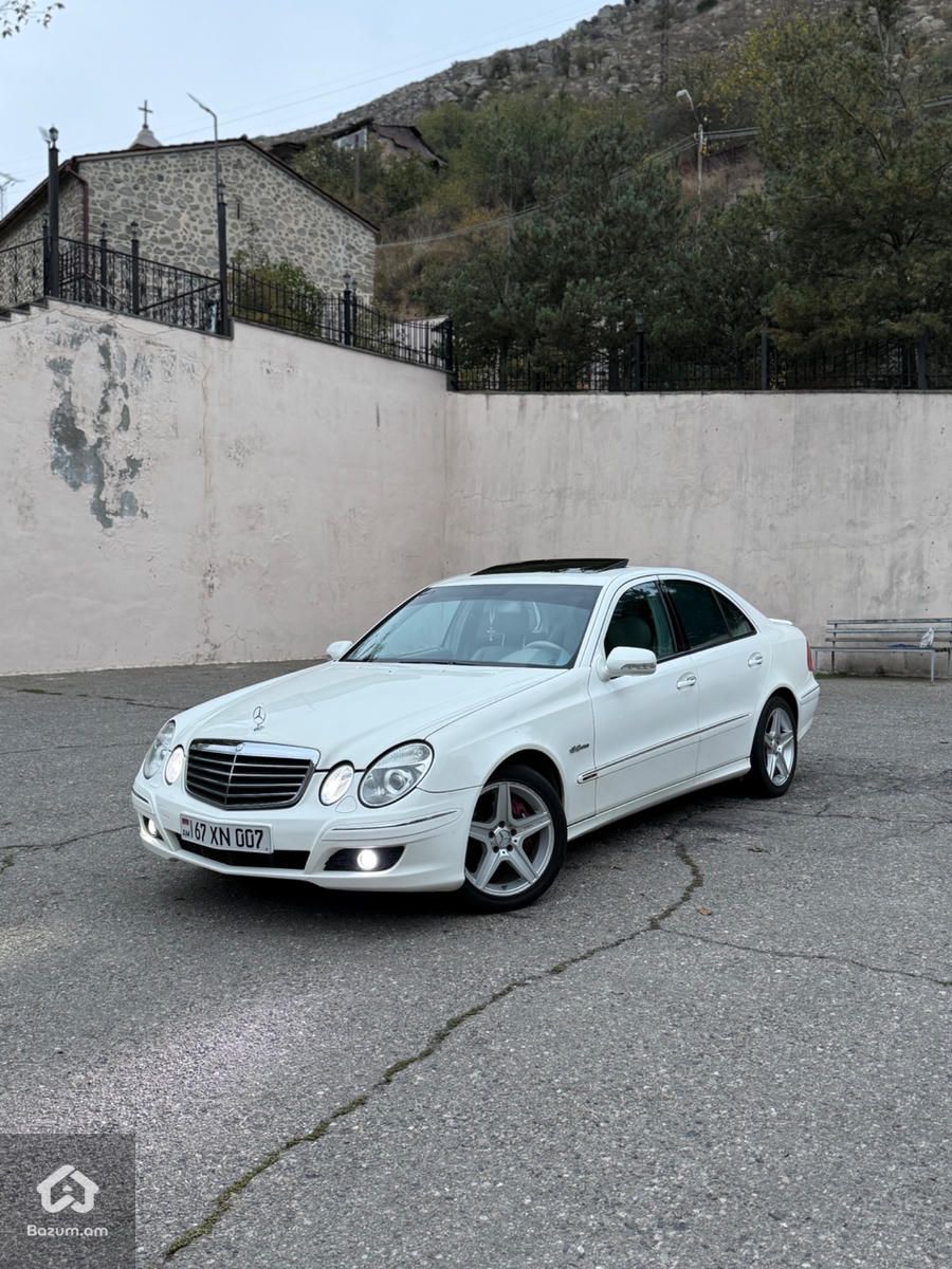Mercedes-Benz E 320 2003 - image 1