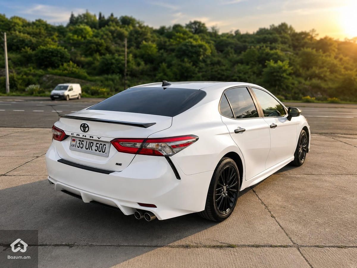 TOYOTA CAMRY V70 SE - image 4