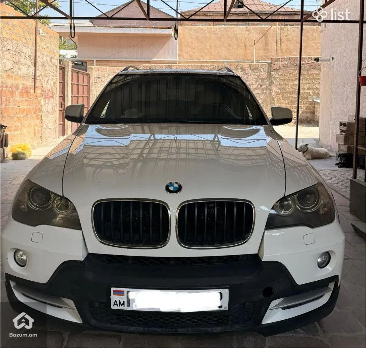 BMW X5 2010 - image 1
