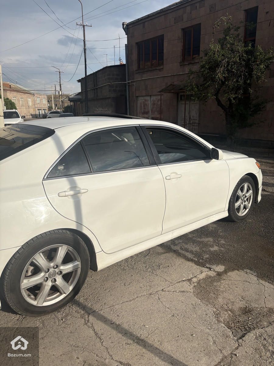 Toyota camry 2007 SE - image 5
