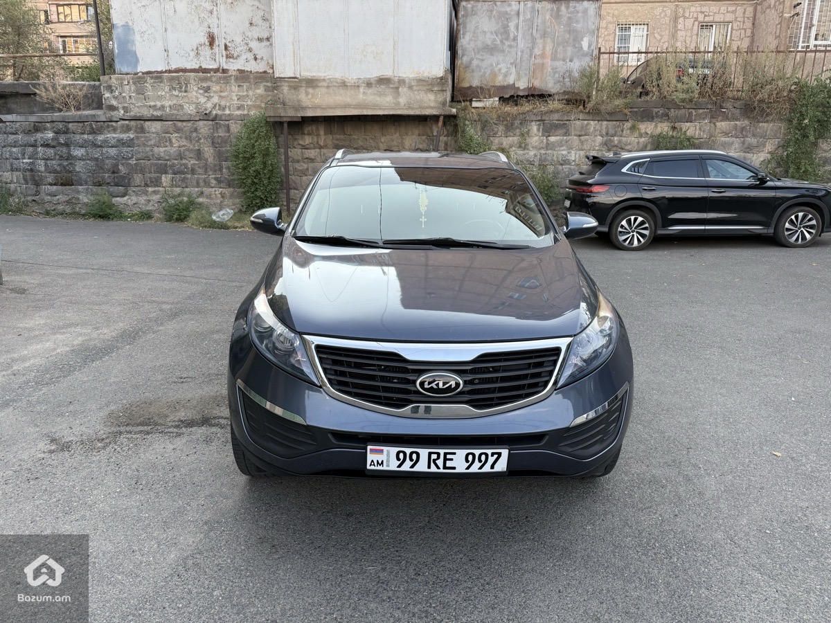Kia Sportage 2011 - image 1