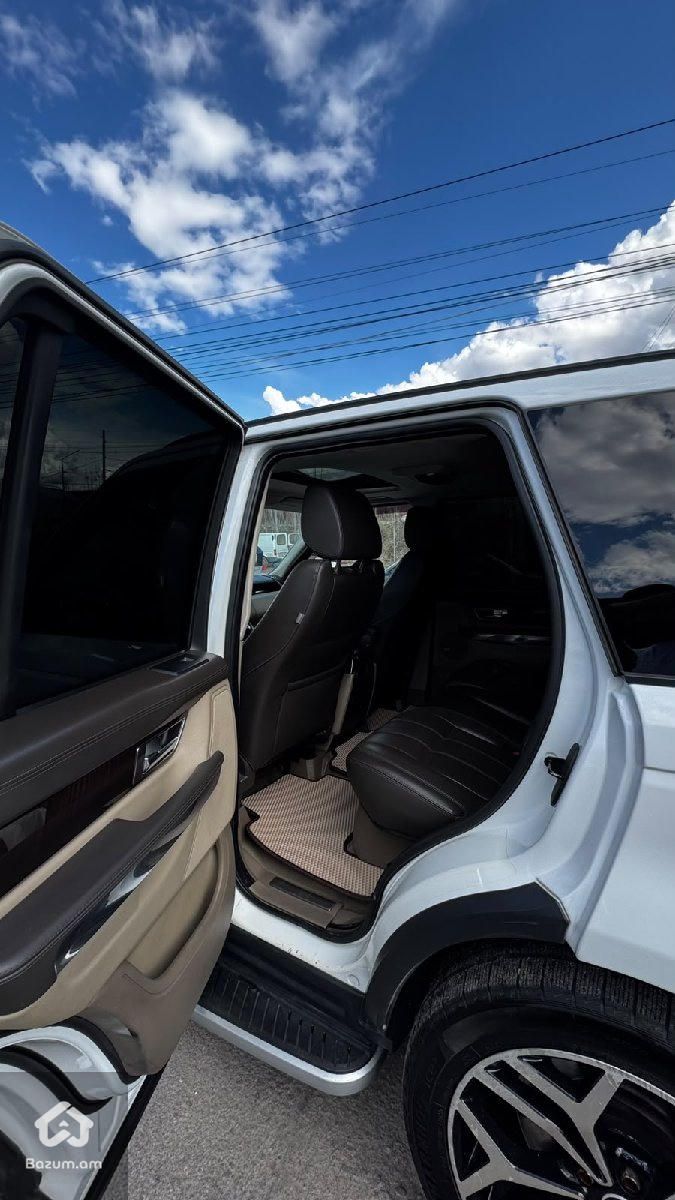 Land Rover Range Rover Sport 2012 - image 10