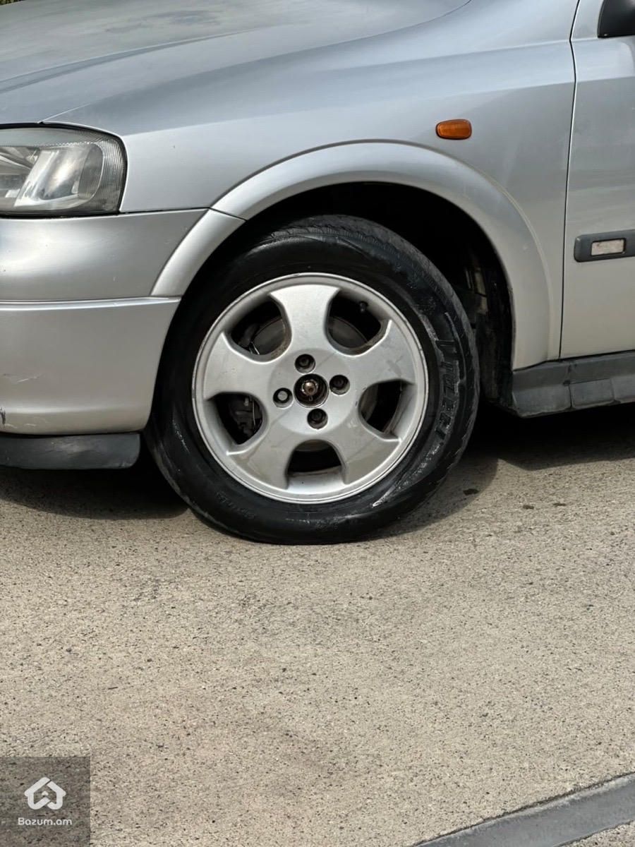 Opel Astra 1998 - image 4