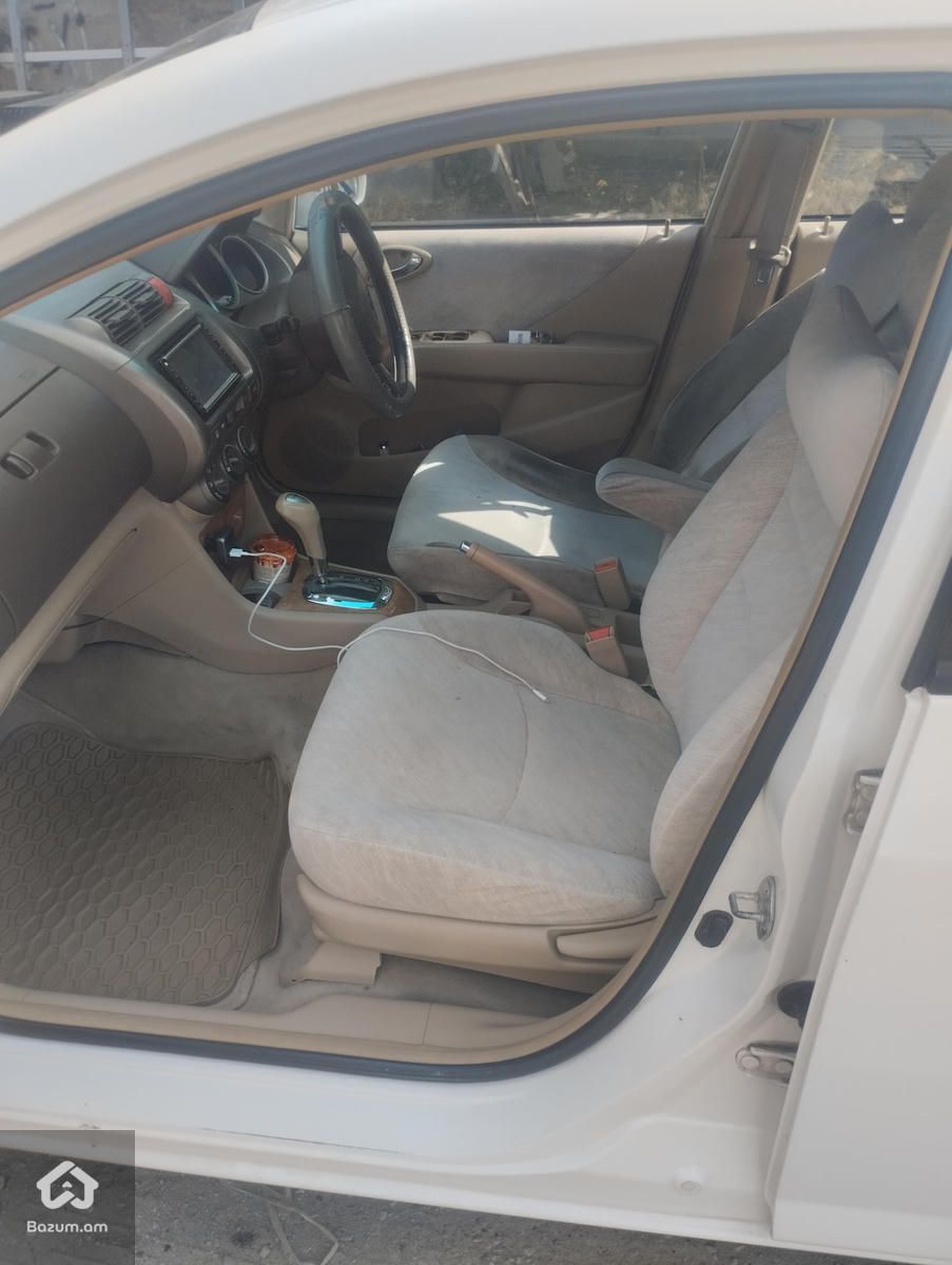 Honda Fit Aria - image 4
