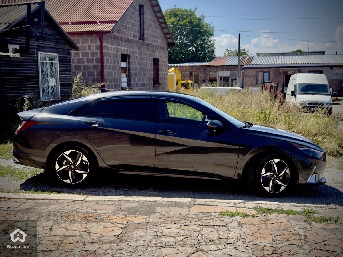 Hyundai Elantra 2023 - image 4
