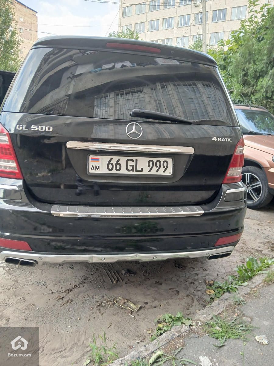 Mercedes GL - image 7