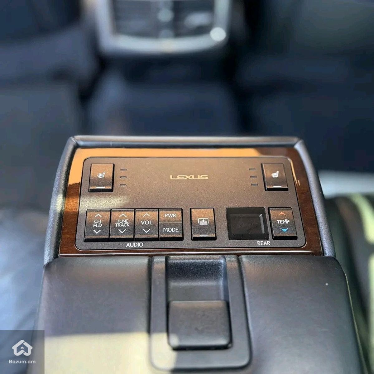 Lexus - image 22