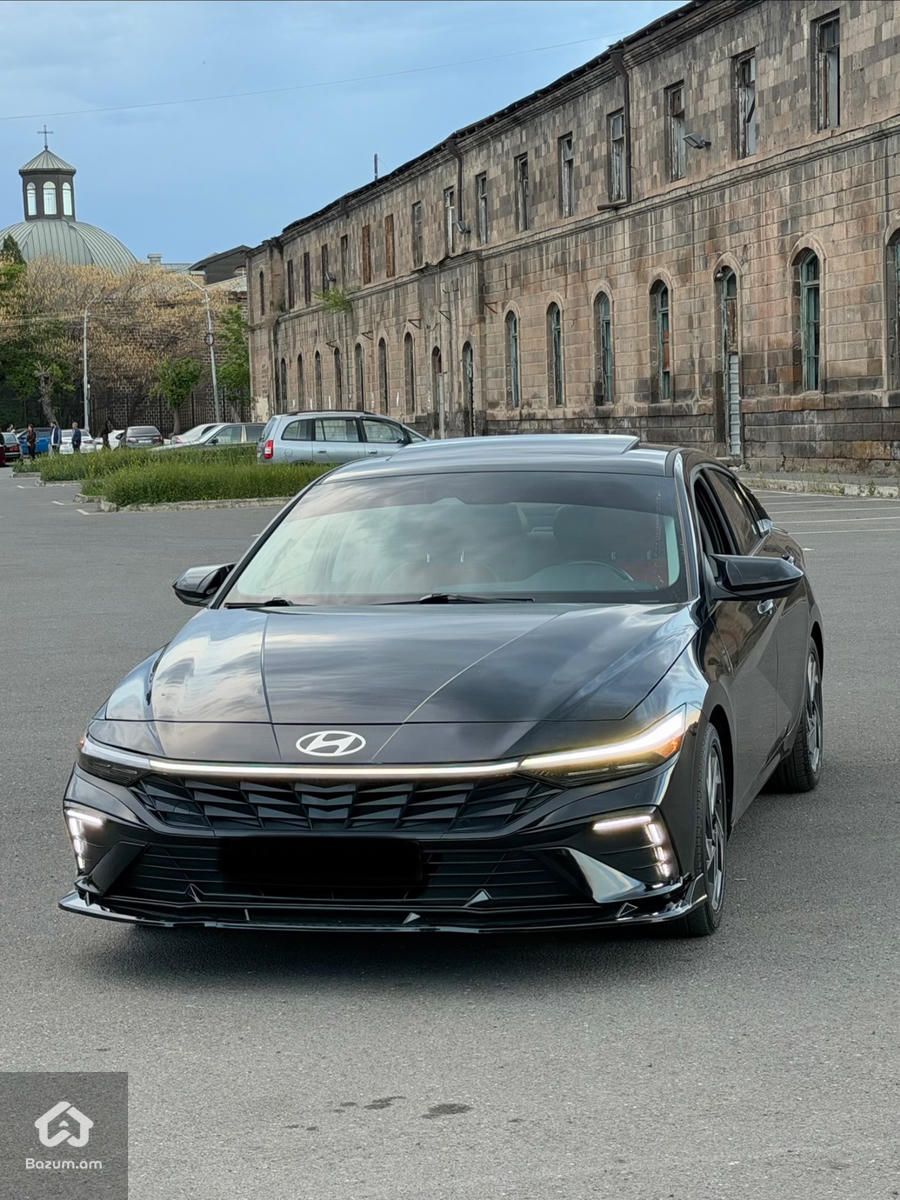 Hyundai Elantra SEL+ - image 7