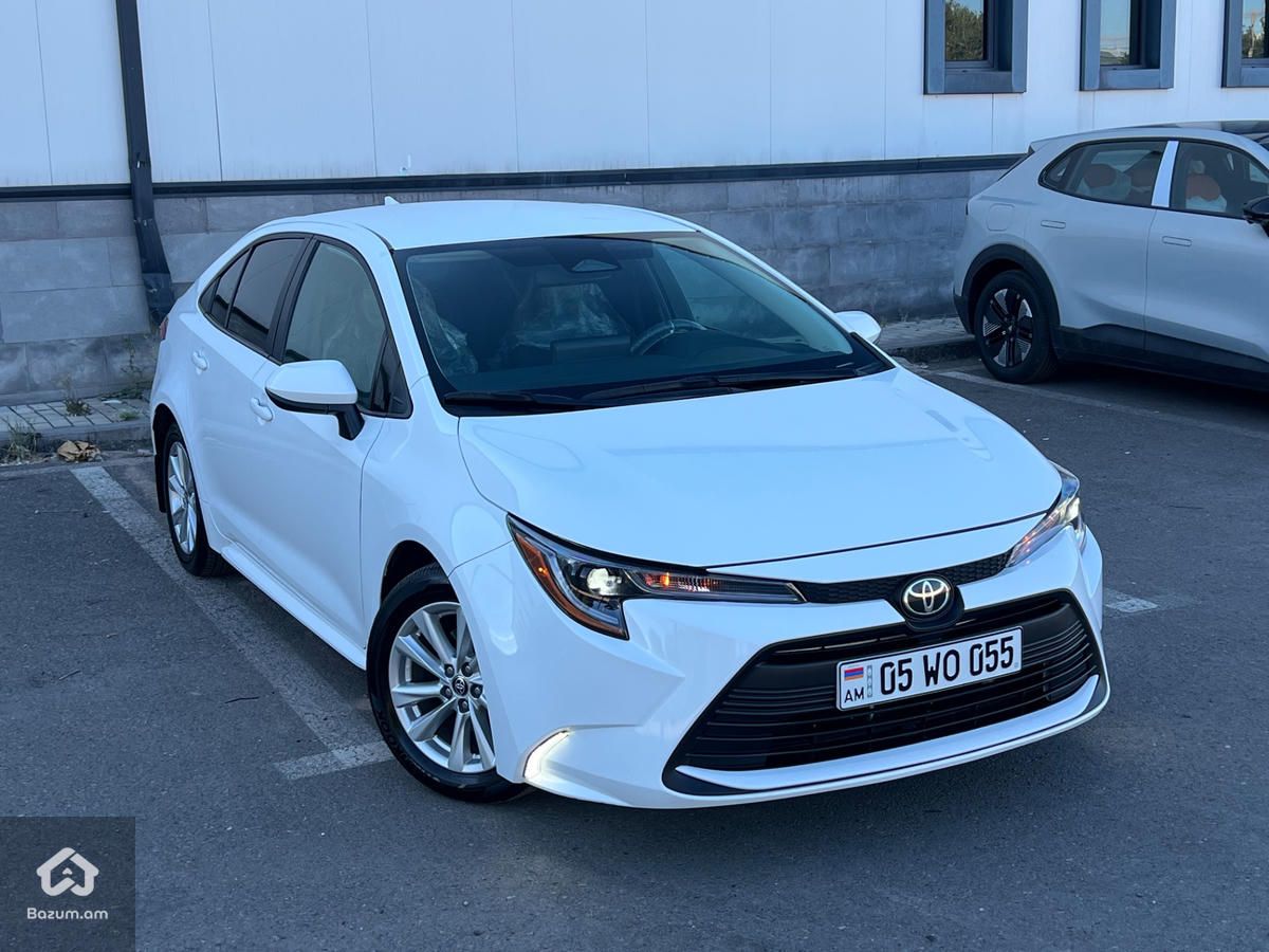 Toyota Corolla LE Premium - image 1