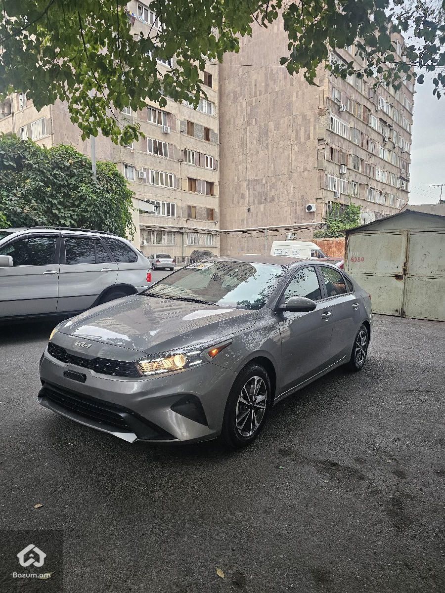 Kia Forte 2024 - image 1