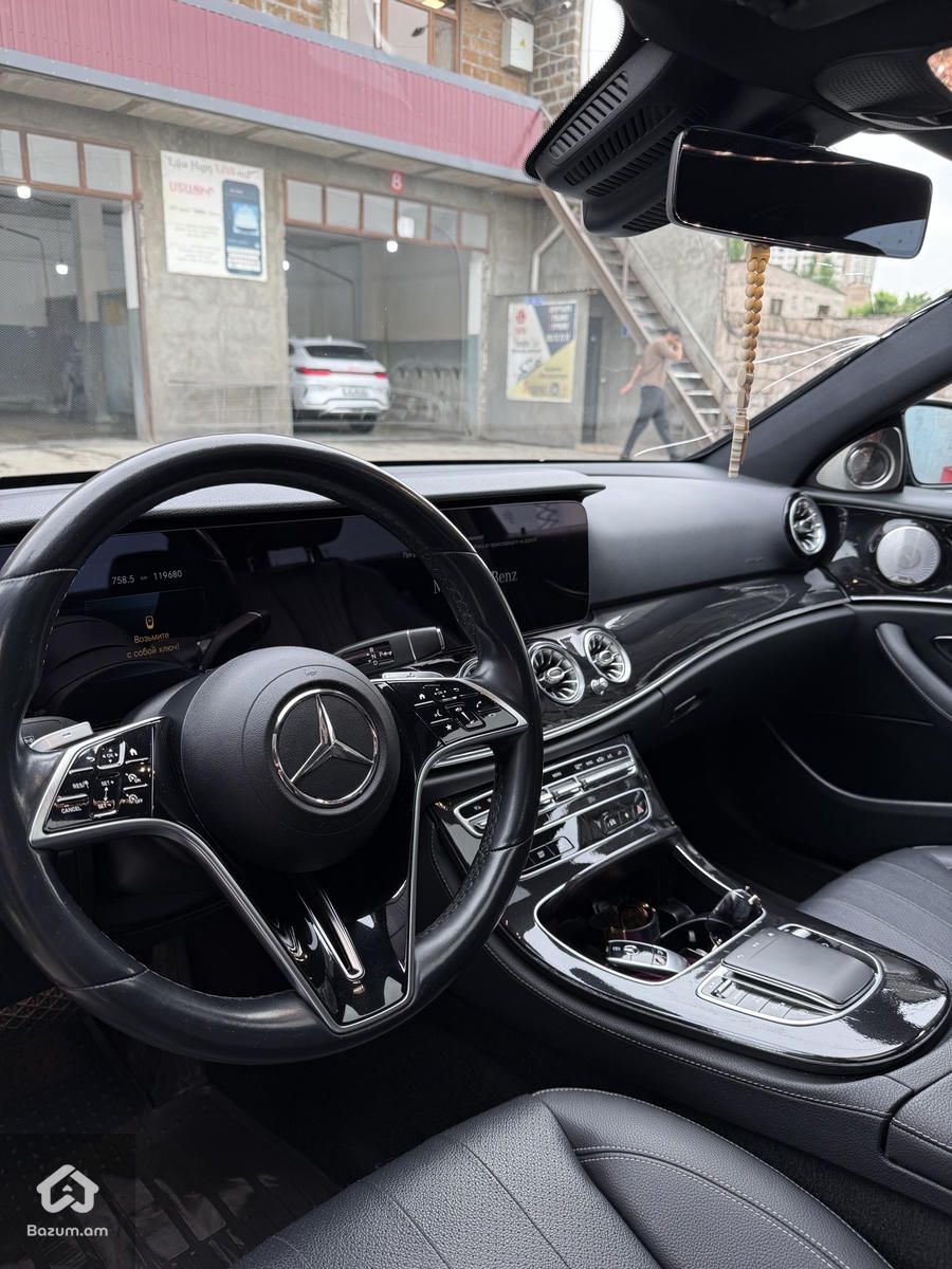 2021 Mercedes-Benz E350 Restyle - image 10
