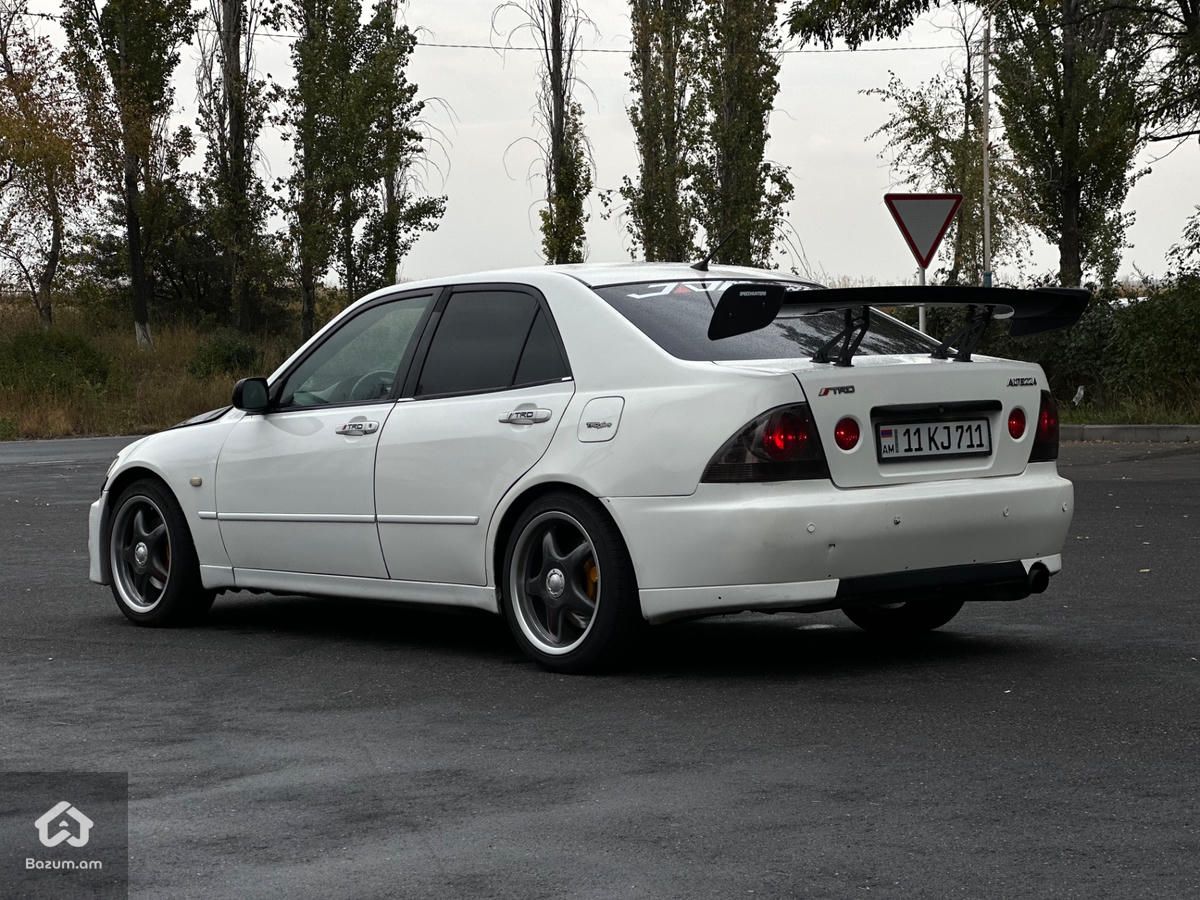 Toyota Altezza 2001 - image 7