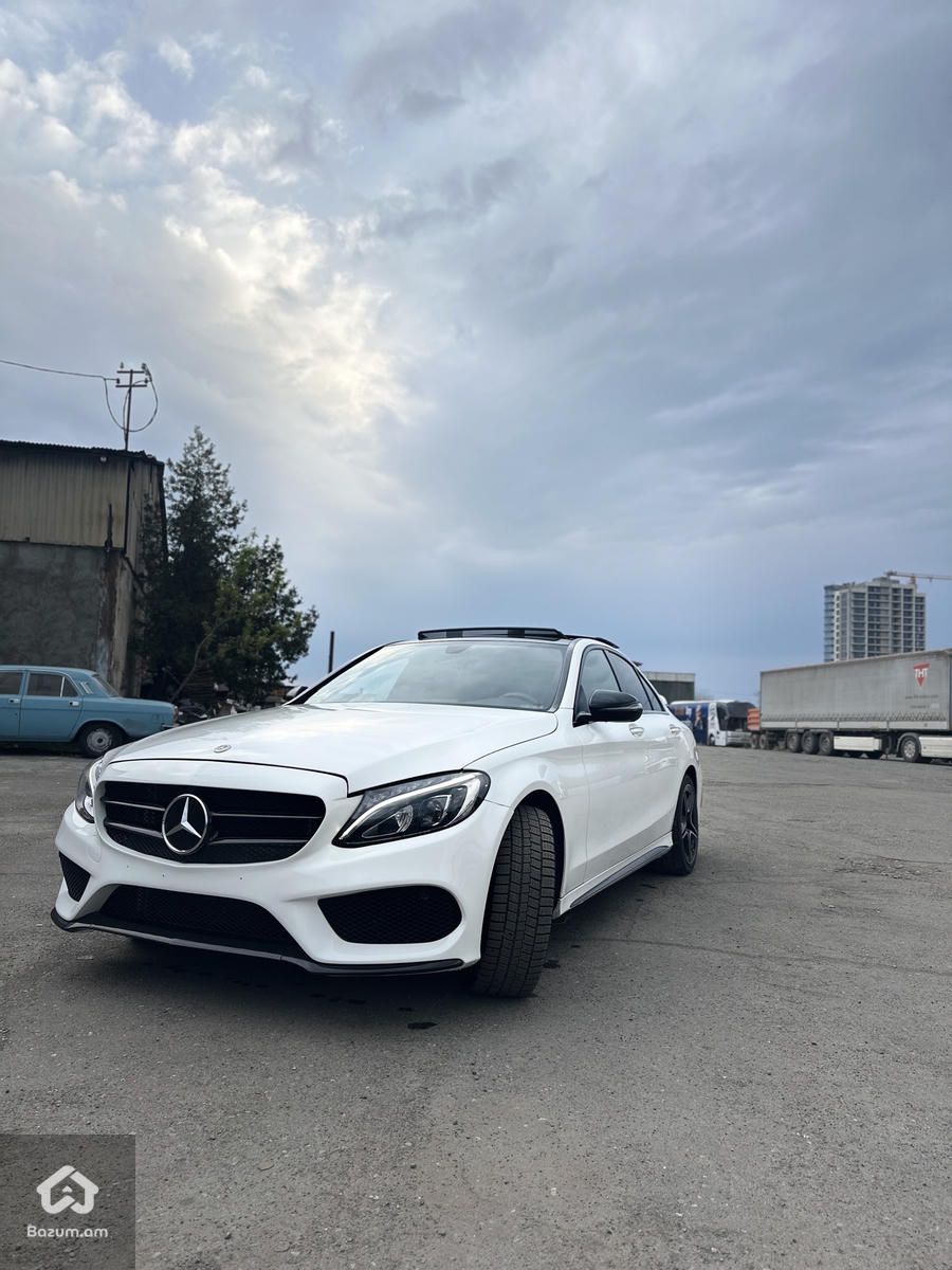 Mercedes Benz C300 - image 2