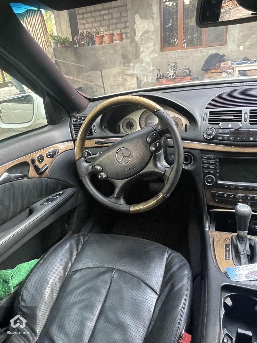 Mercedes-Benz E 320 2002 - image 4