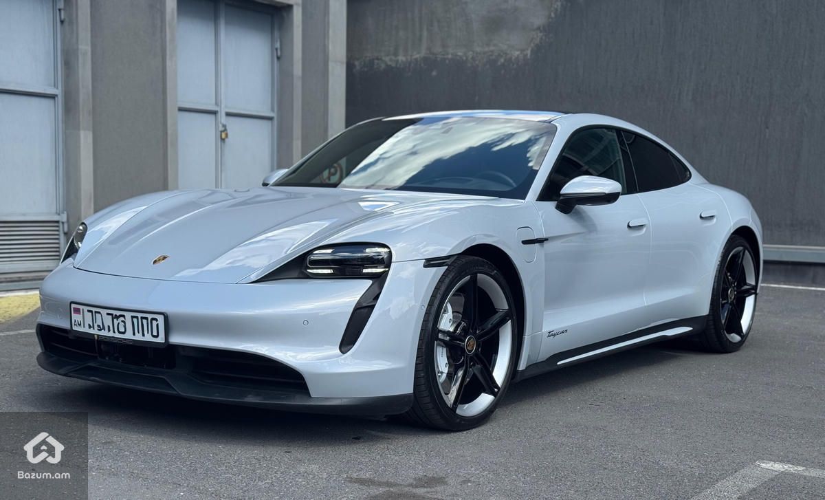 Porsche Taycan - image 1