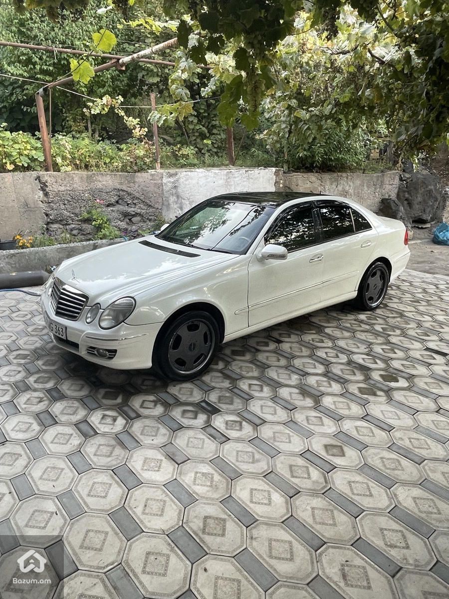 Mercedes-Benz E 320 2002 - image 16