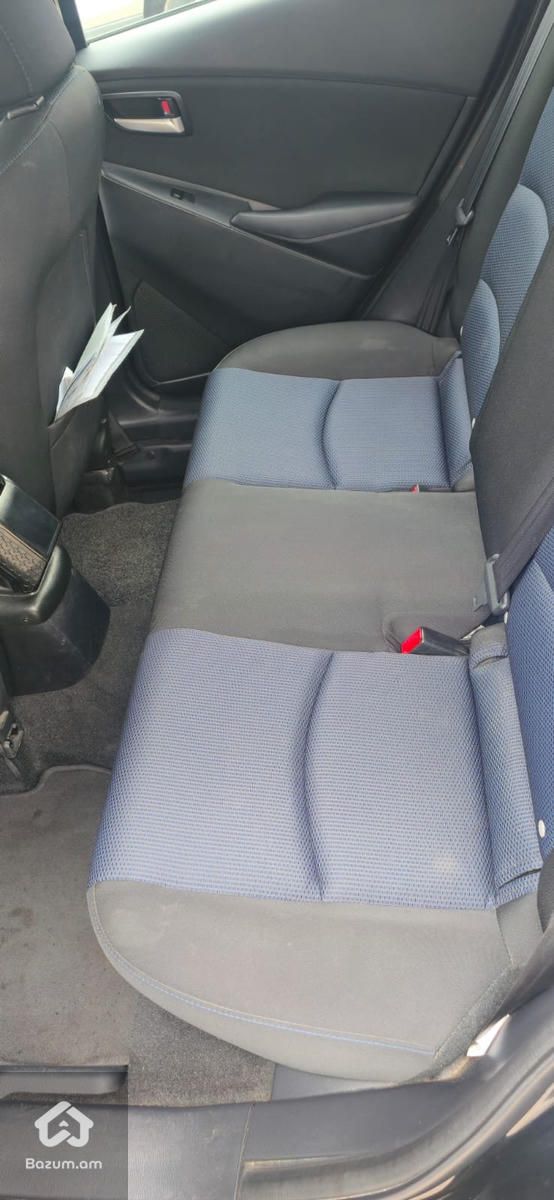 Toyota Yaris 2021 - image 14