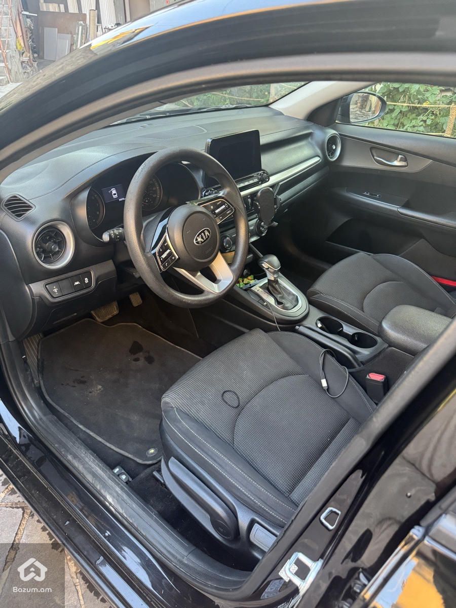 Kia Forte 2019 - image 11