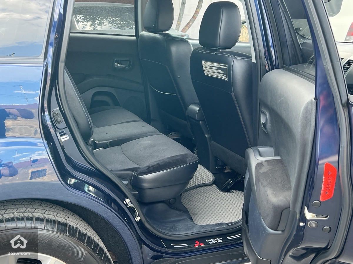Mitsubishi Outlander 2011 - image 9
