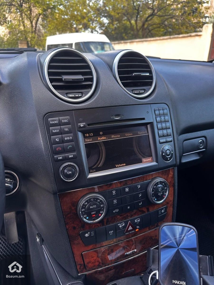 Mercedes-Benz ML 350 2011 - image 17