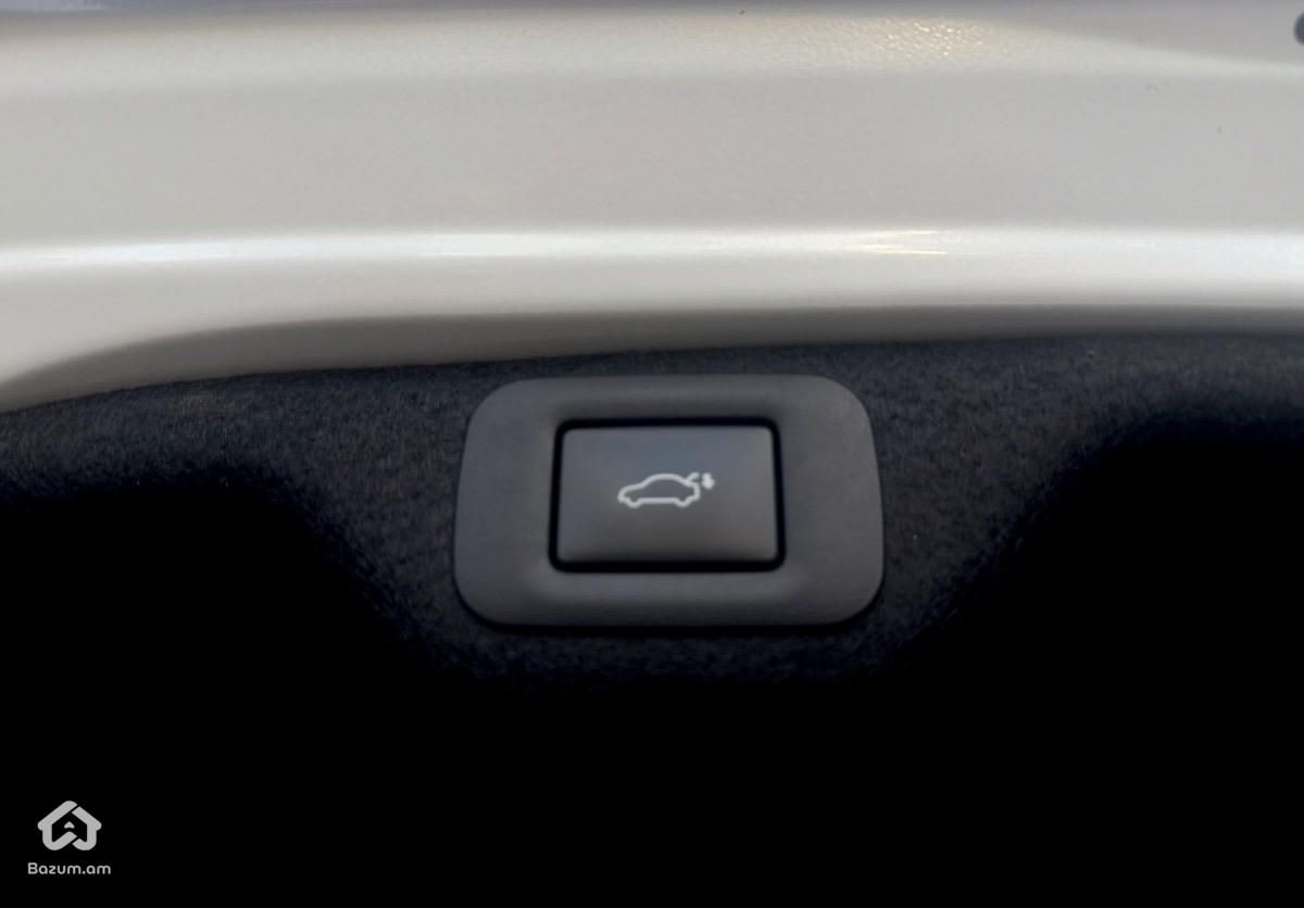 Lexus ES 250 2022 - image 15