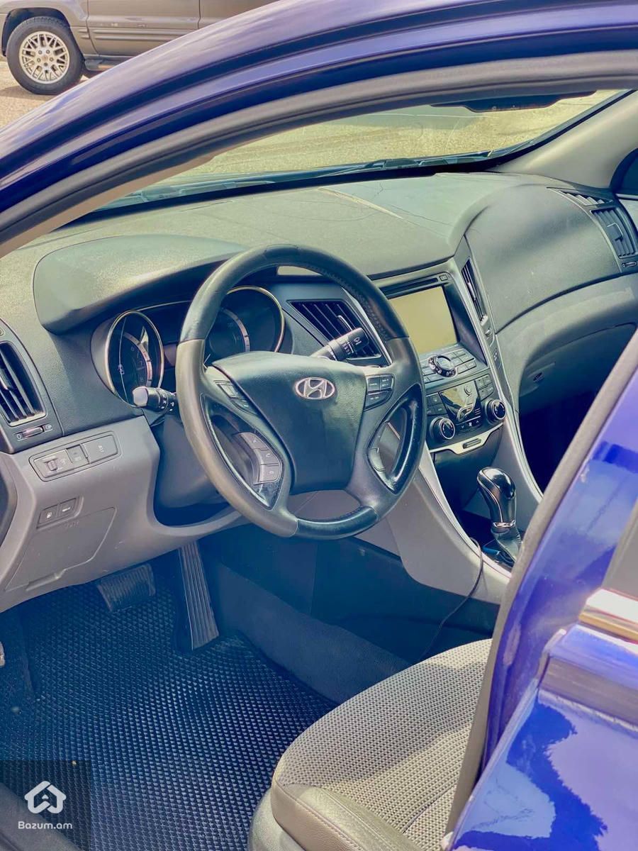 Hyundai Sonata - image 3