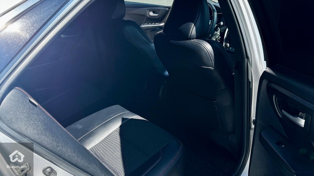 Toyota Camry 2015 - image 10