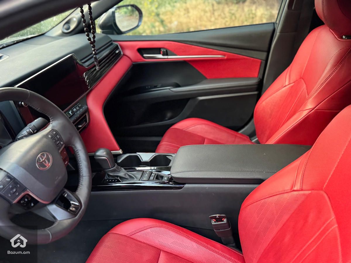 TOYOTA CAMRY XSE AWD - image 9