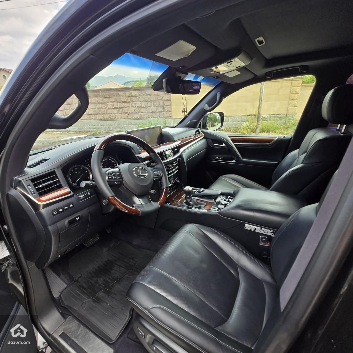 Lexus LX 570 2016 - image 10
