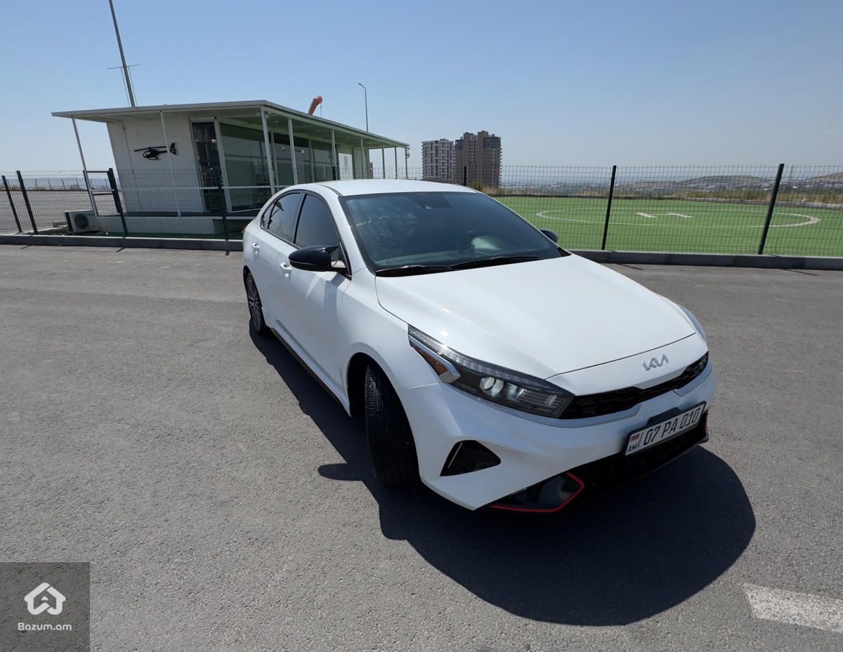 Kia Forte 2022 - image 9