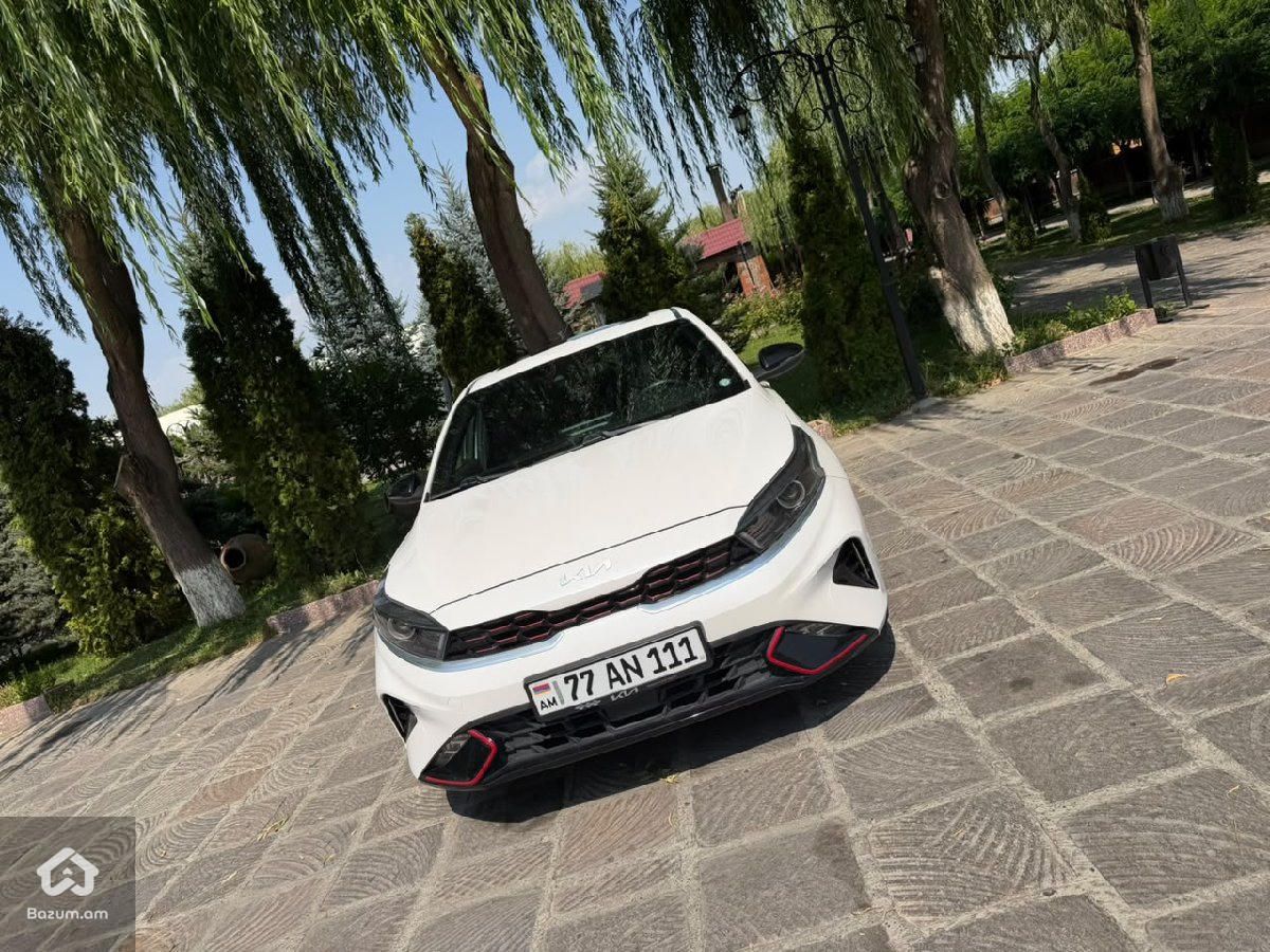Kia Forte 2022 - image 9