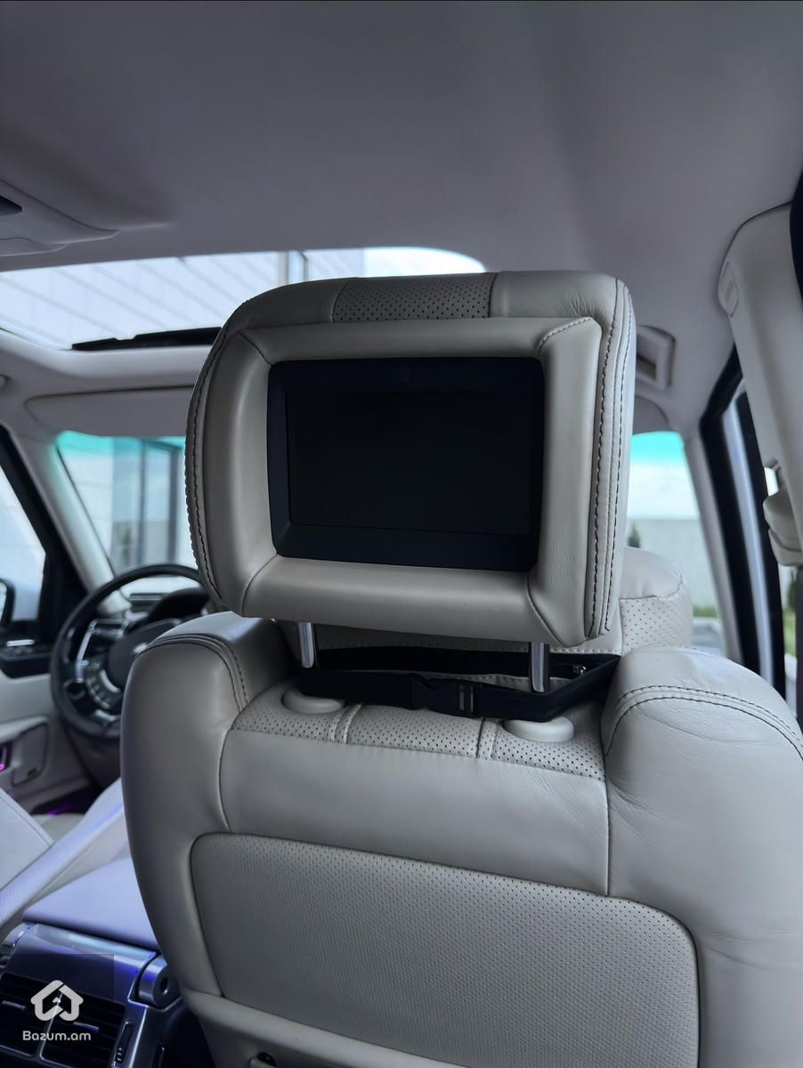 Land Rover Range Rover - image 12