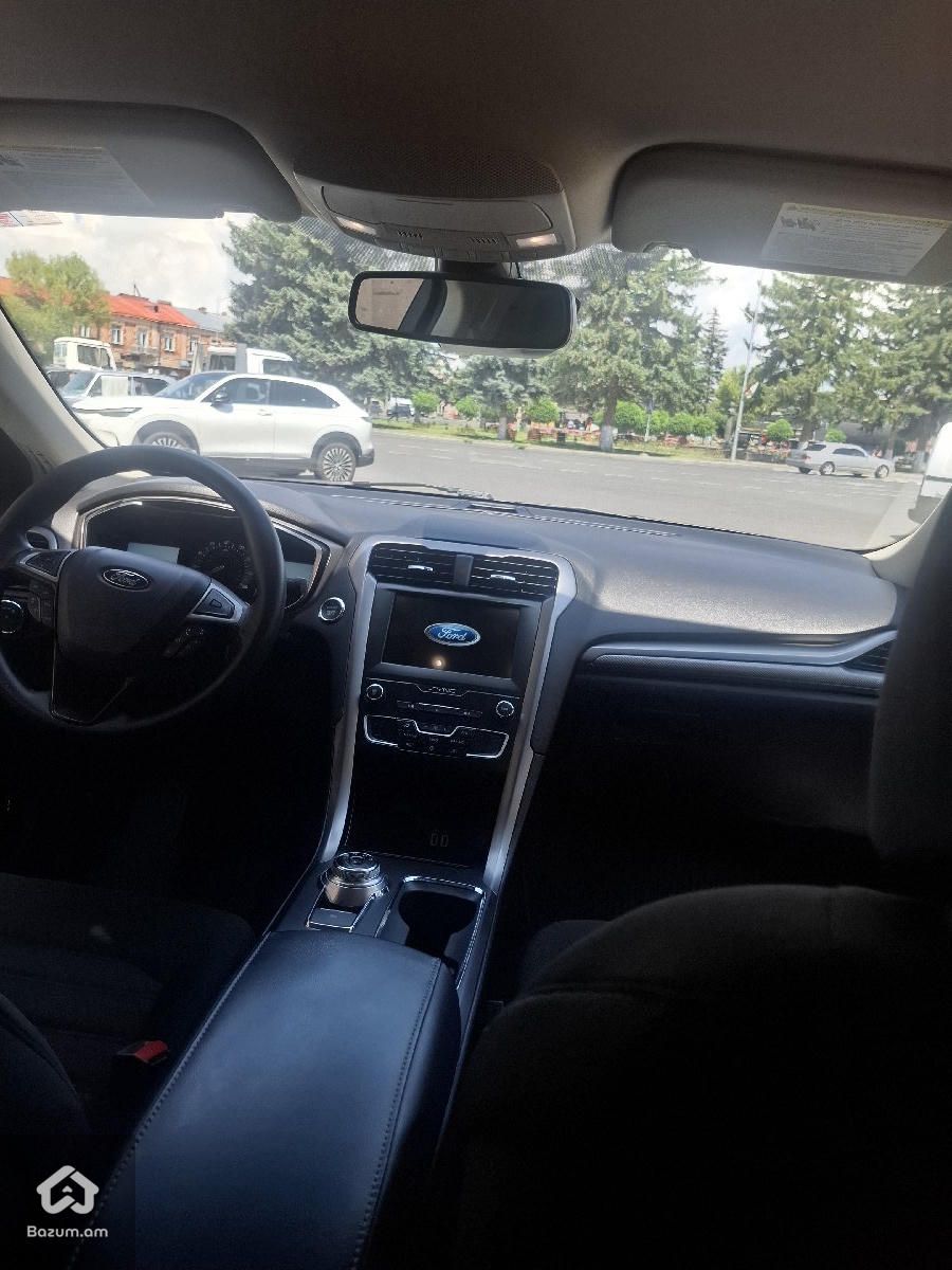 Ford Fusion 2020 - image 9