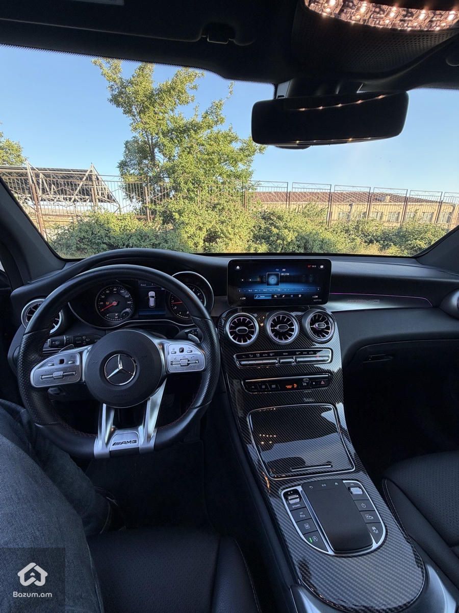 Mercedes Benz GLC300 - image 7
