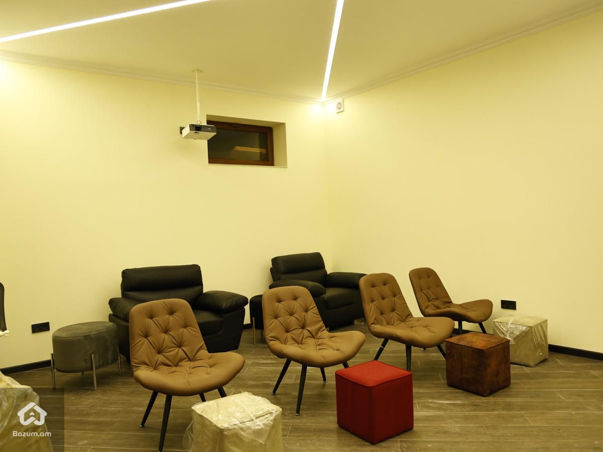 Օրավարձով է տրվում շքեղ առանձնատուն Բյուրականում - image 14