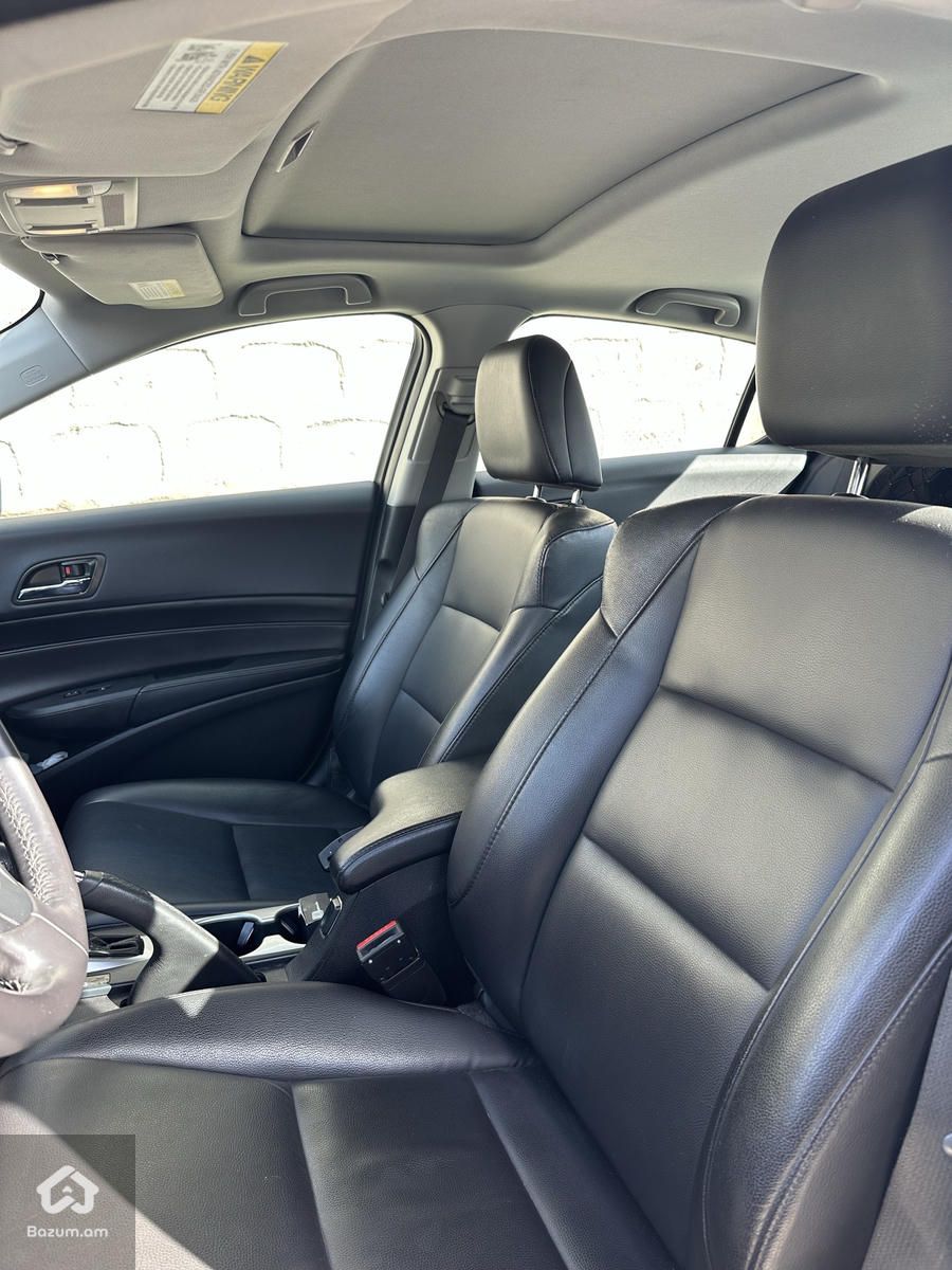 Acura ILX - image 5
