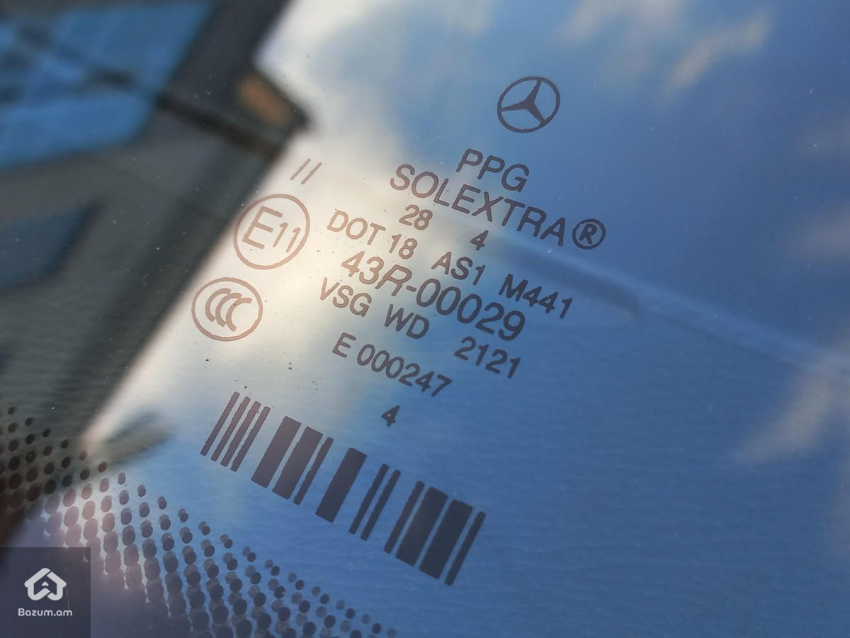 Mercedes-Benz E 320 2004 - image 28
