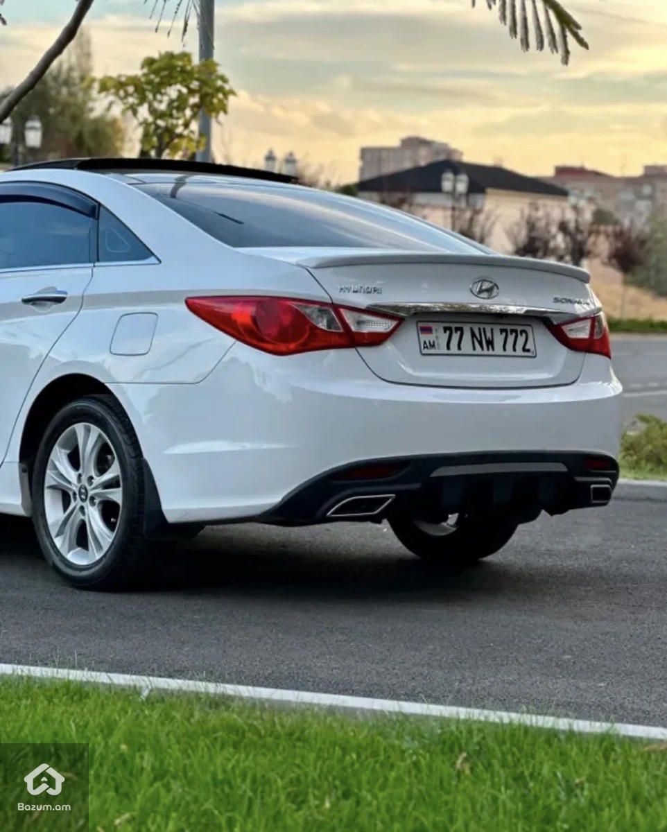 Hyundai Sonata 2010 - image 5