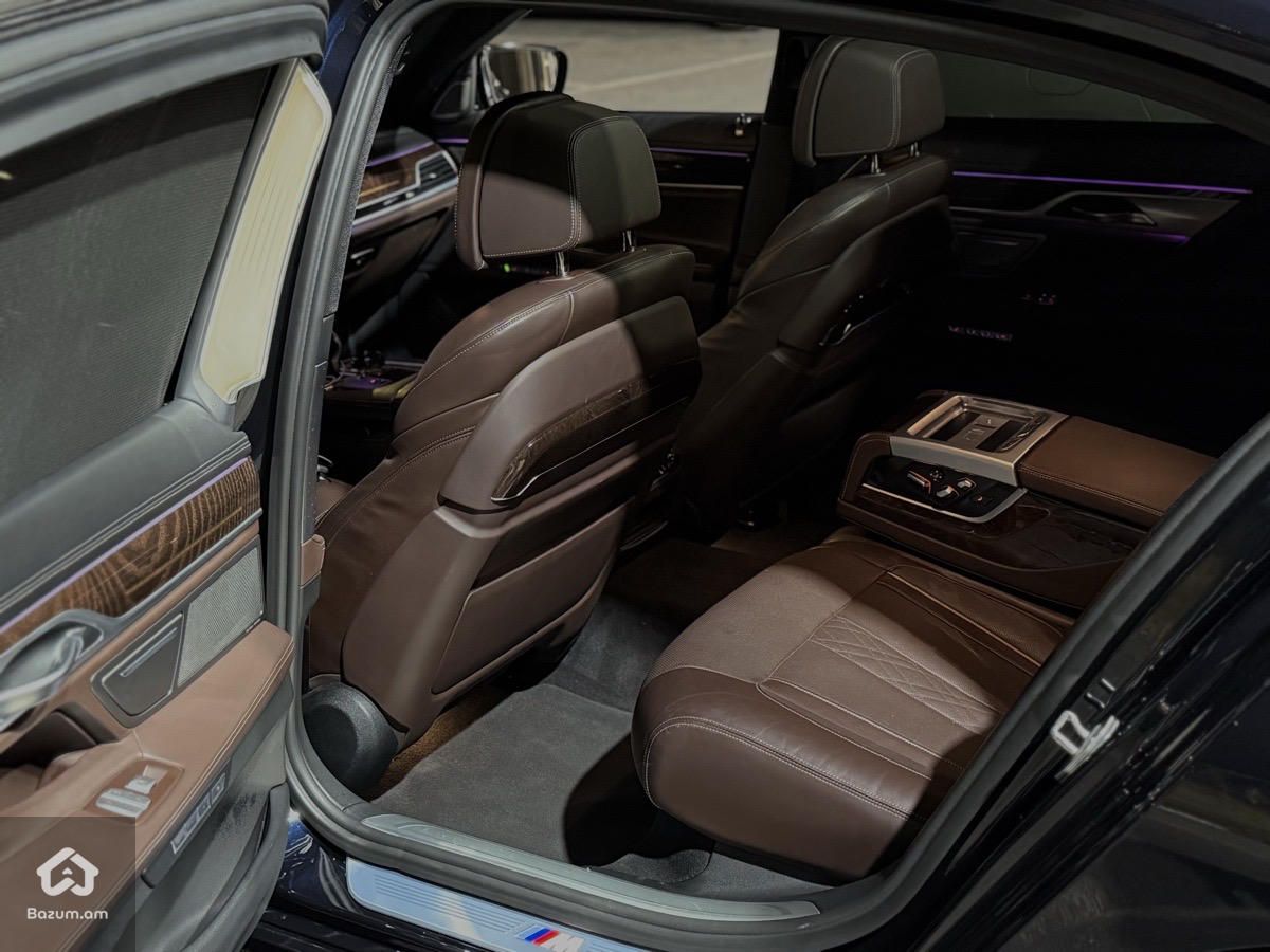 BMW 750 2017 - image 7