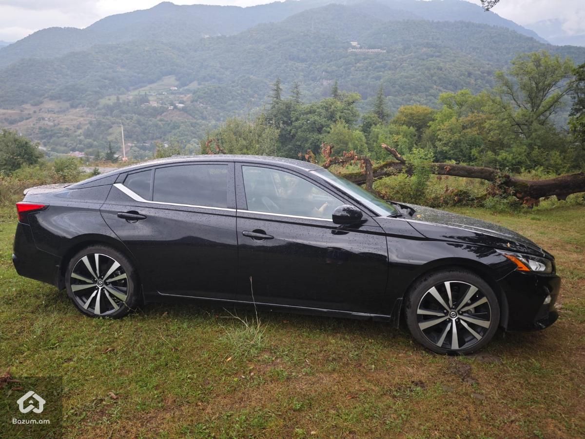 Altima - image 4
