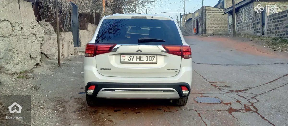 Mitsubishi Outlander 2019 - image 2