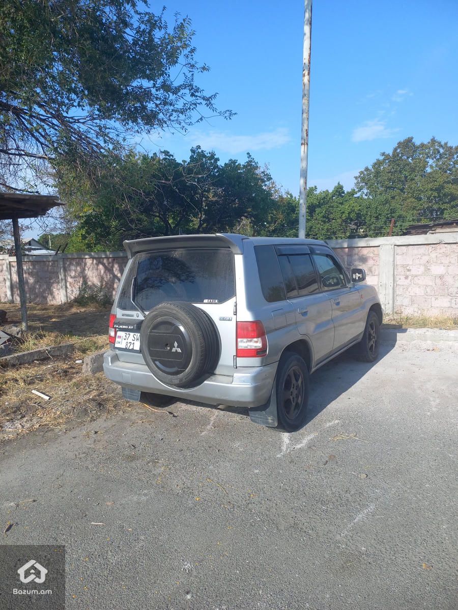 Mitsubishi Pajero 2000 - image 3