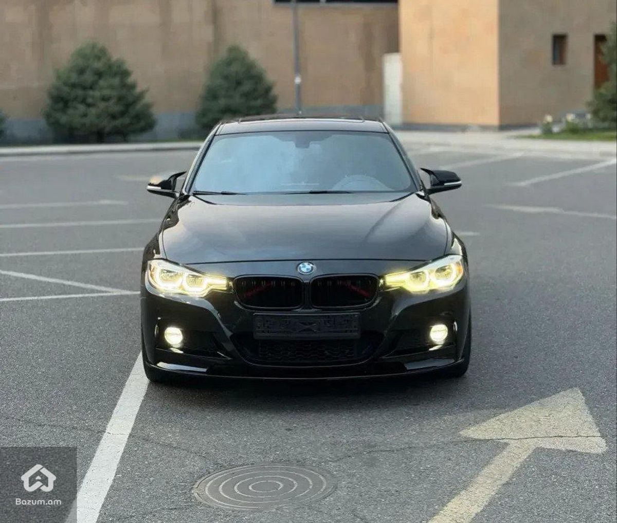 BMW 330 2018 - image 2