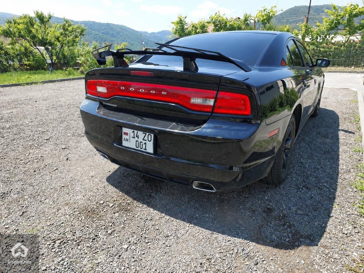 Dodge Charger 2012 - image 2