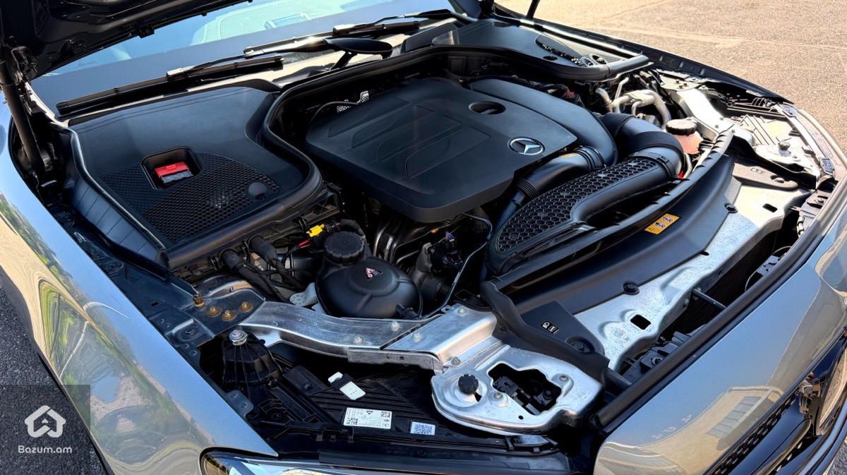 Mercedes Benz E350 AMG Line W213 - image 11
