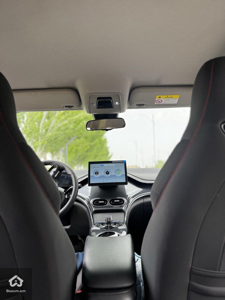 BYD e2, 2024 - image 5