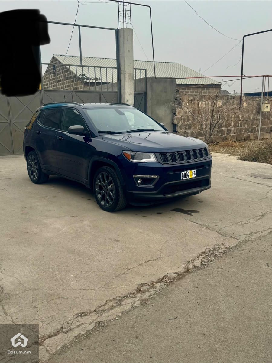 Jeep Compass Aniversary - image 6