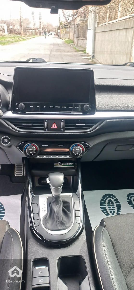 KIA FORTE GT LINE - image 10
