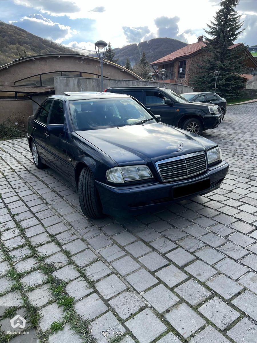 Mersedes benz - image 2
